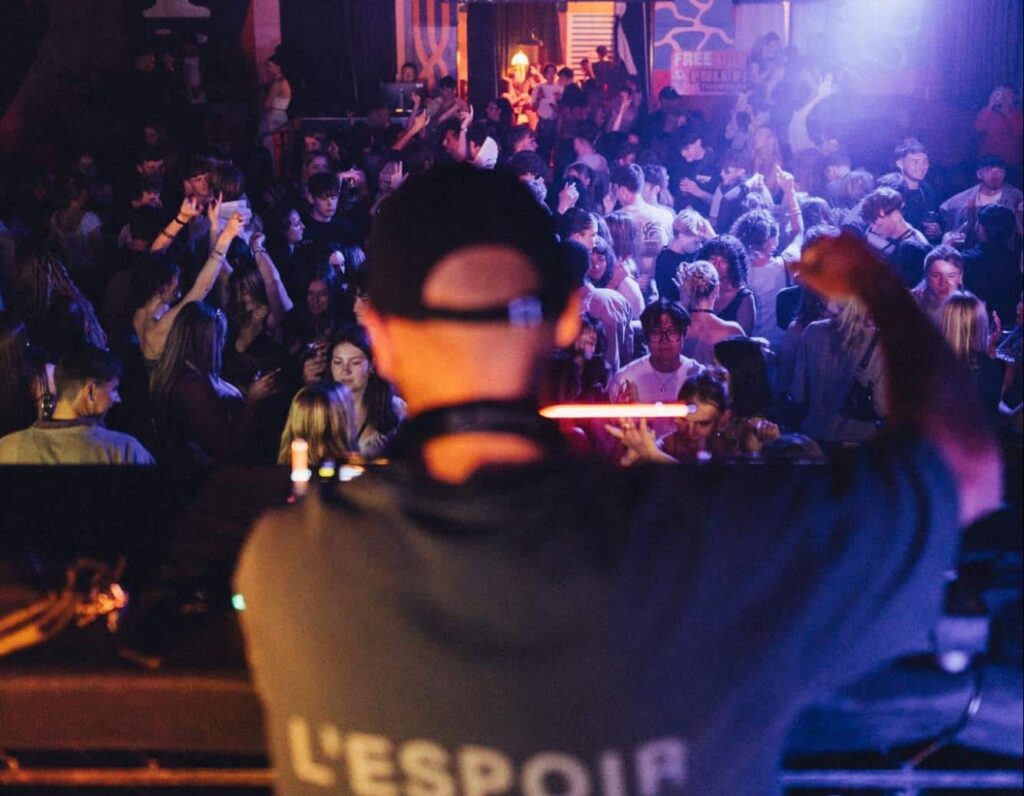 Dj Get Booked at Festival